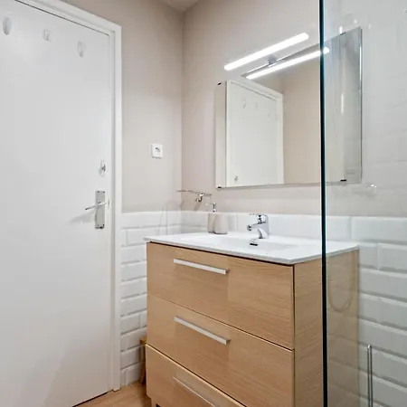 Hauzify I Hortensia Apartment